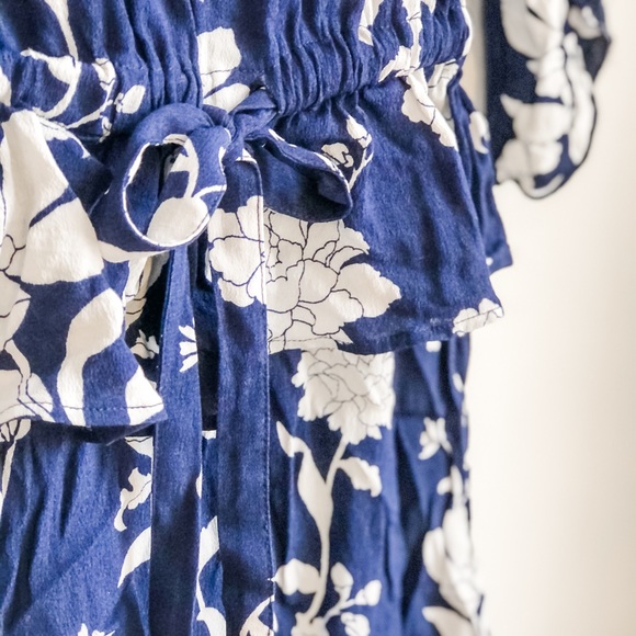 NWOT H&M Women's Floral Crepe Nursing Dress - Picture 3 of 6